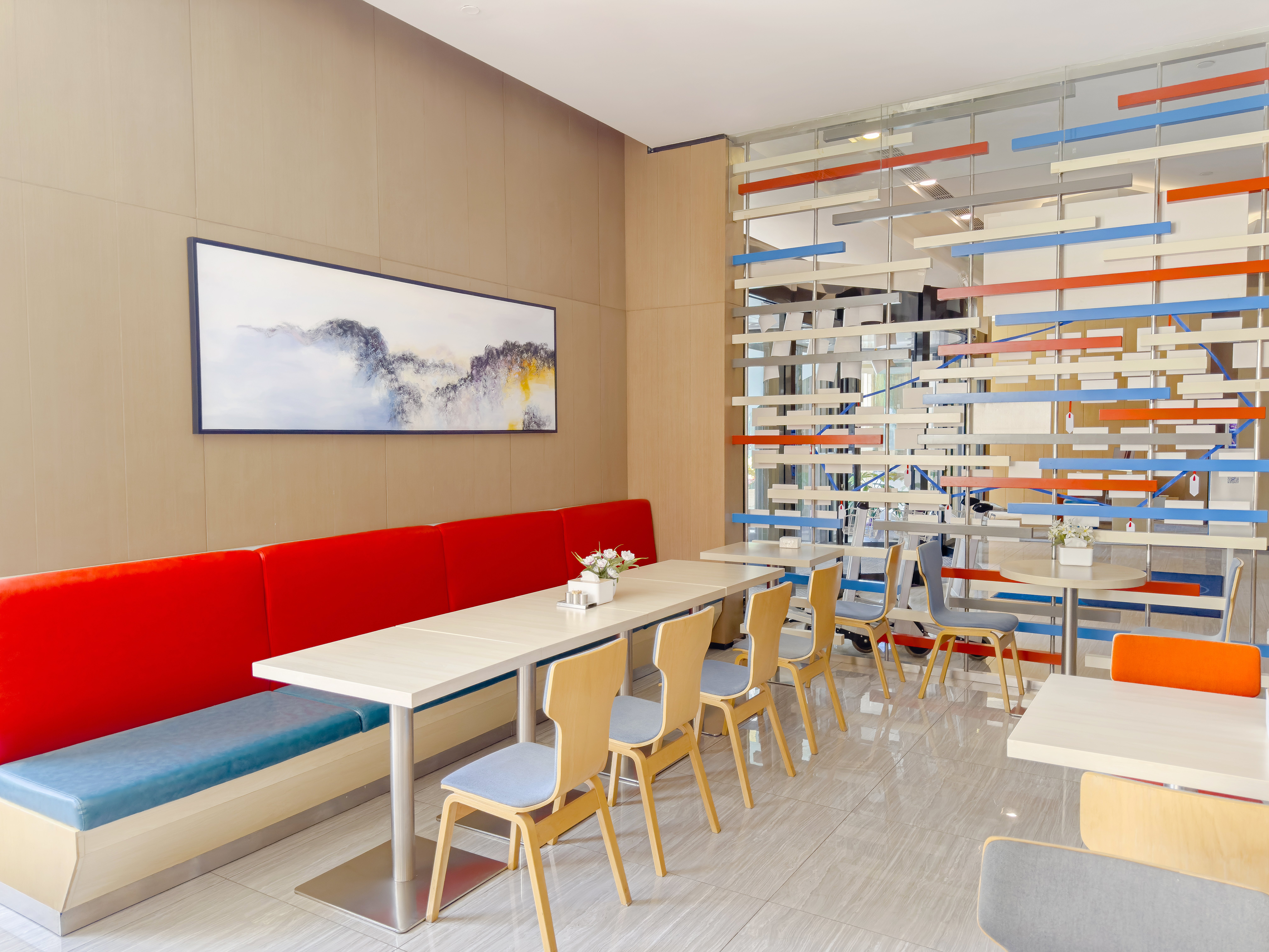 HOLIDAY INN EXPRESS ZHANGYE 26/32