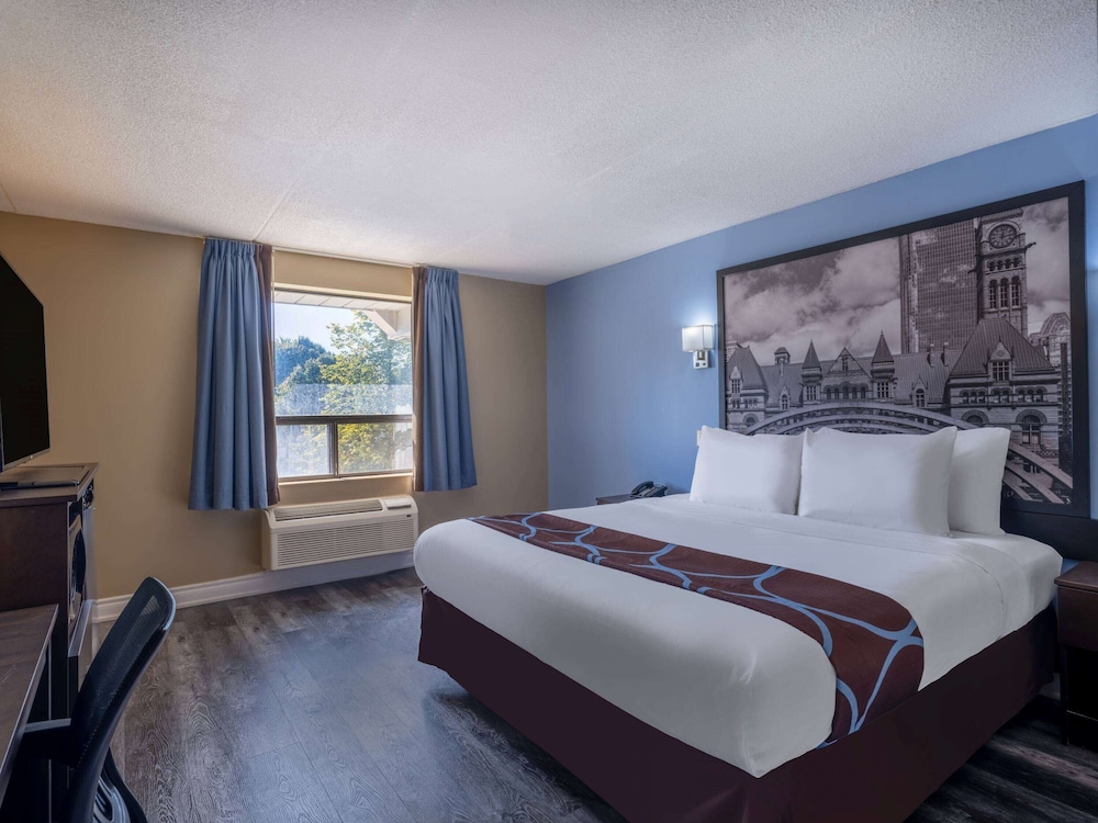Super 8 by Wyndham Toronto East ON 11/50