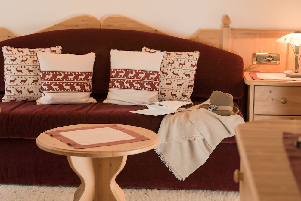 Hotel Tyrol 28/66