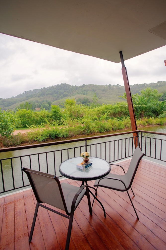 Amantra Lake View 67/72