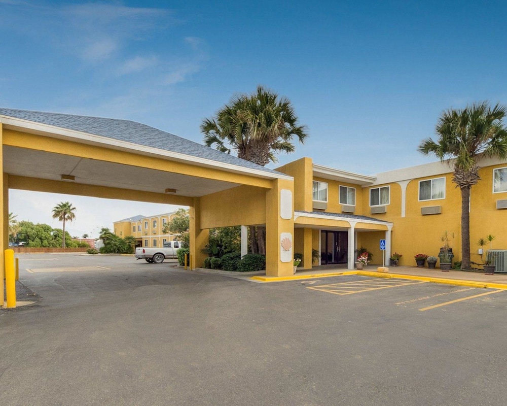 Quality Inn & Suites Corpus Christi Beachside 4/39