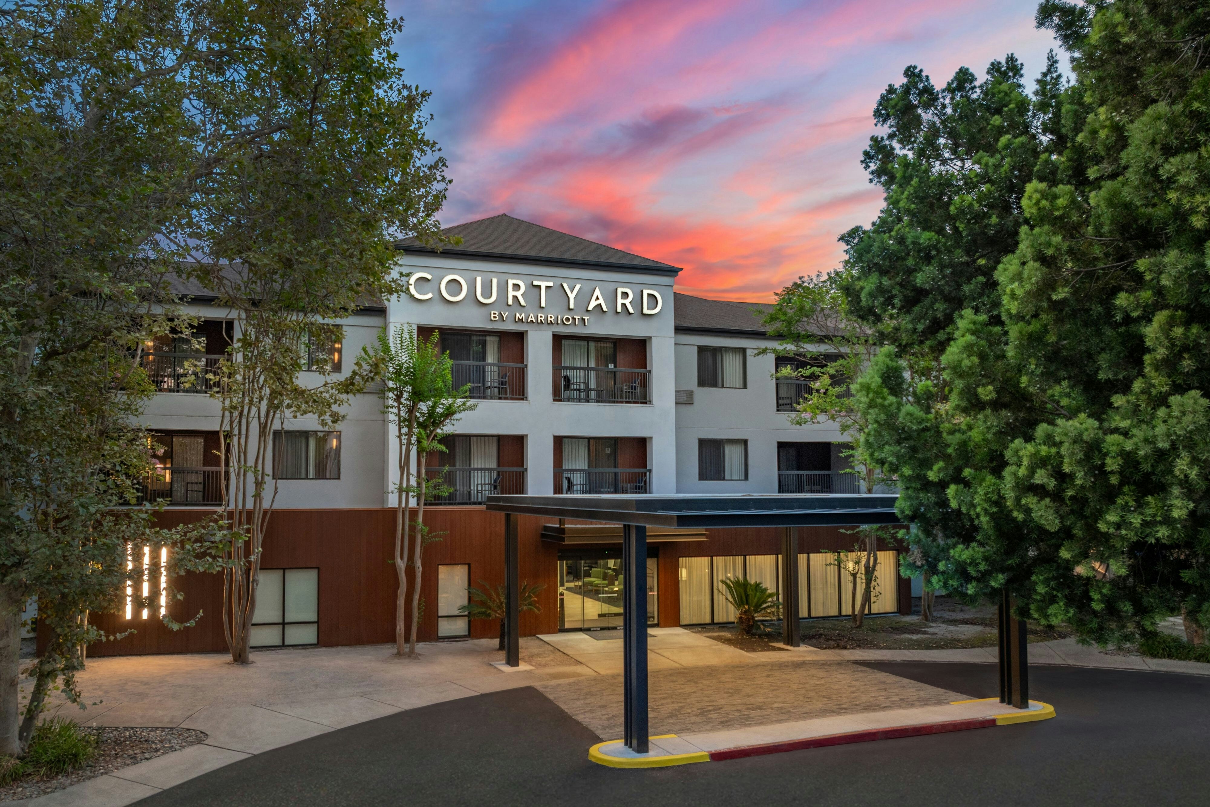 Courtyard by Marriott Stockton 2/34
