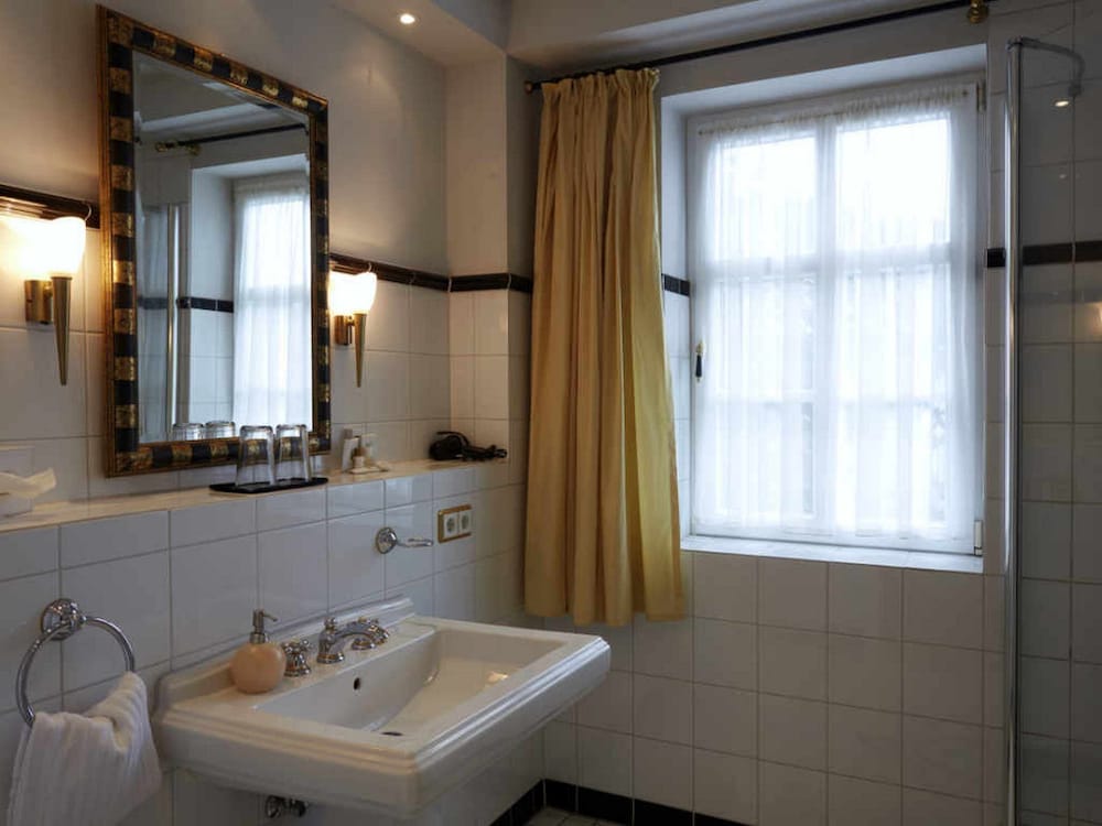 HOTEL SNORRENBURG 23/24