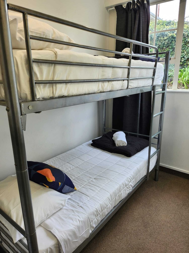 U Studios Paraparaumu, SureStay Collection by Best Western 16/46