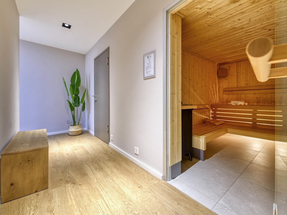Ibis Styles Zurich City Center 42/68