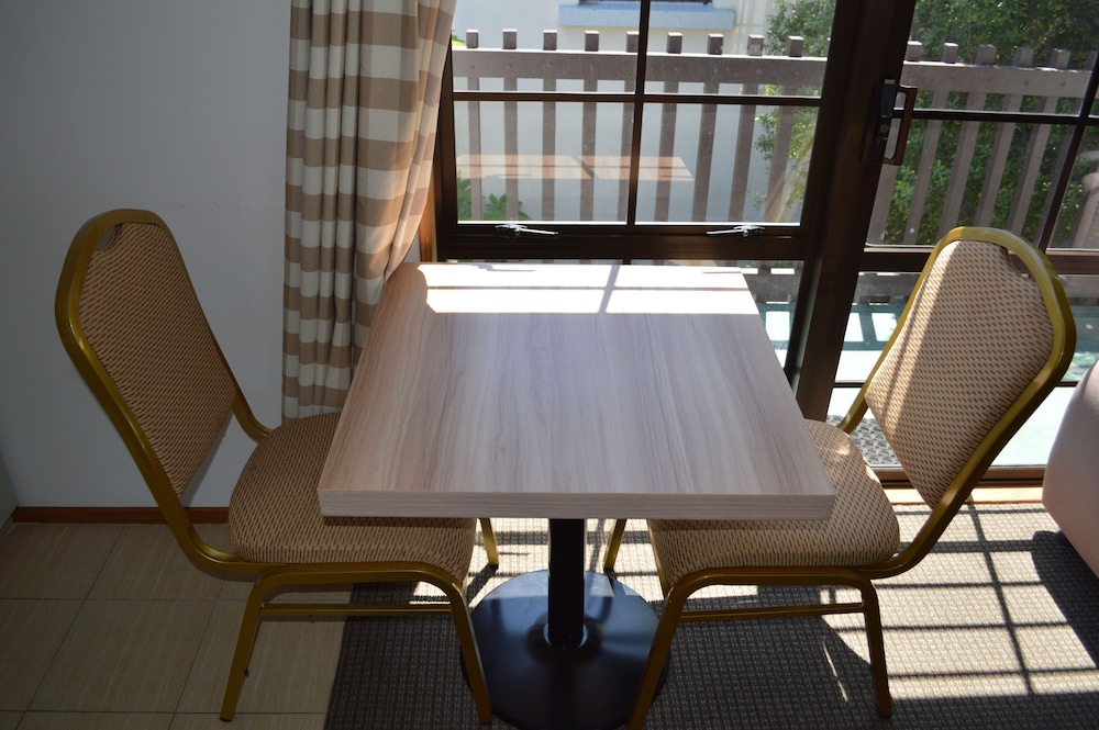 SOUTHERN COMFORT MOTEL 63/74