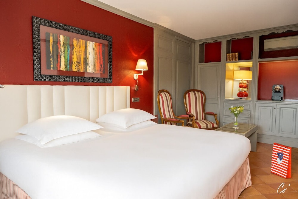 Classic, King Bed, Charme View