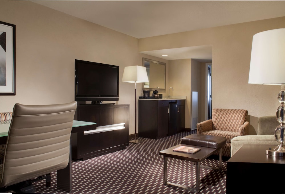 Embassy Suites Galleria 20/50