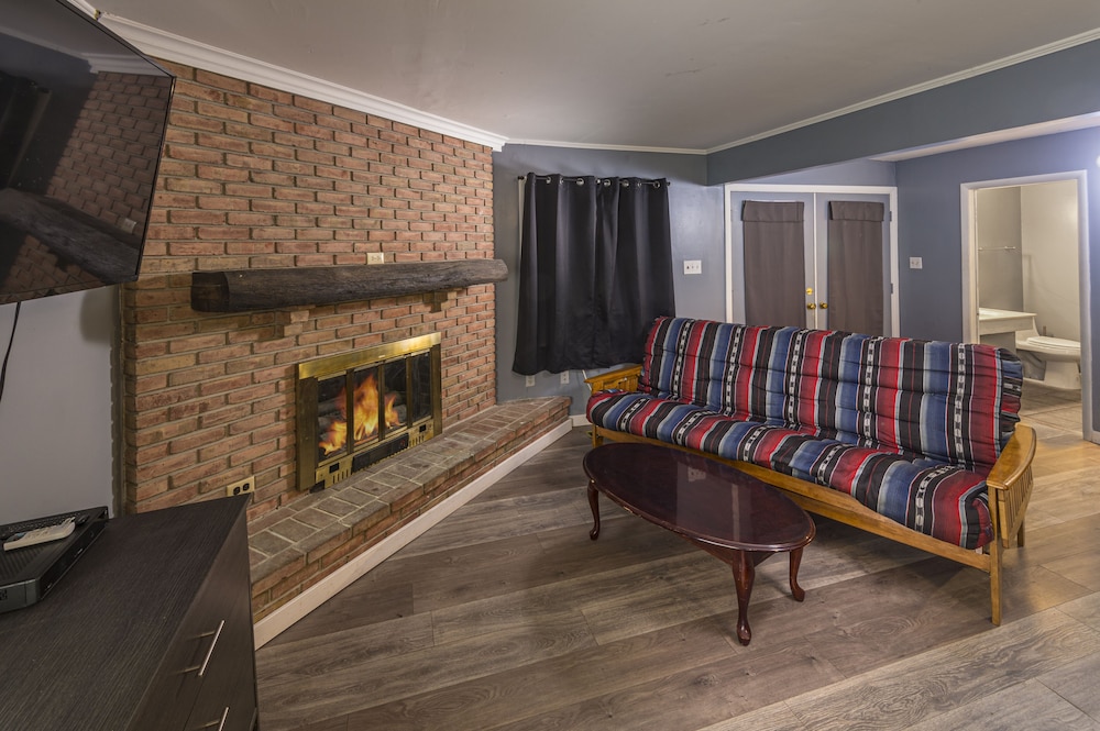 Sunrise Inn Hershey 24/41