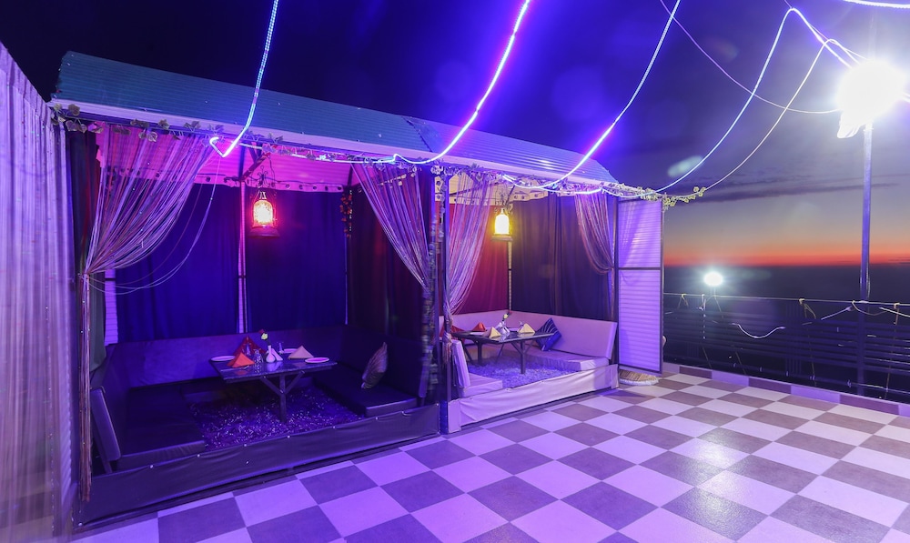 Treebo Roshan House 24/49