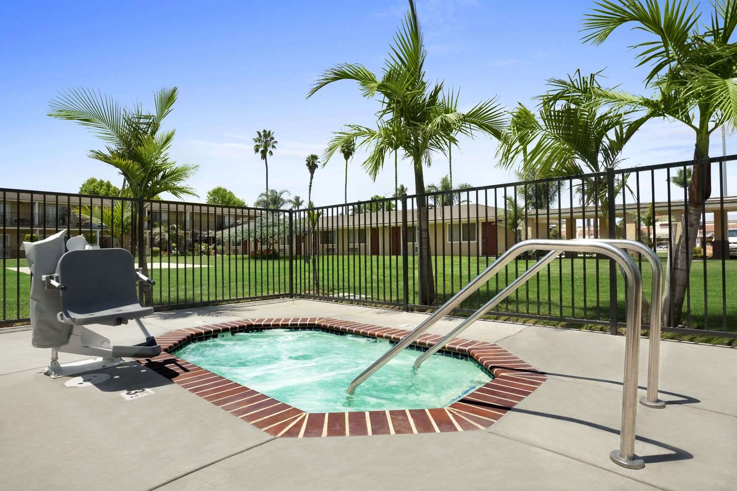 Quality Inn & Suites Santa Maria, CA 18/22