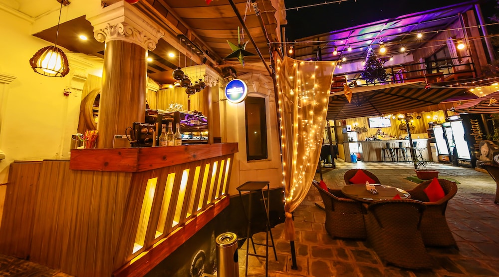 Royal Empire Boutique Hotel 38/47