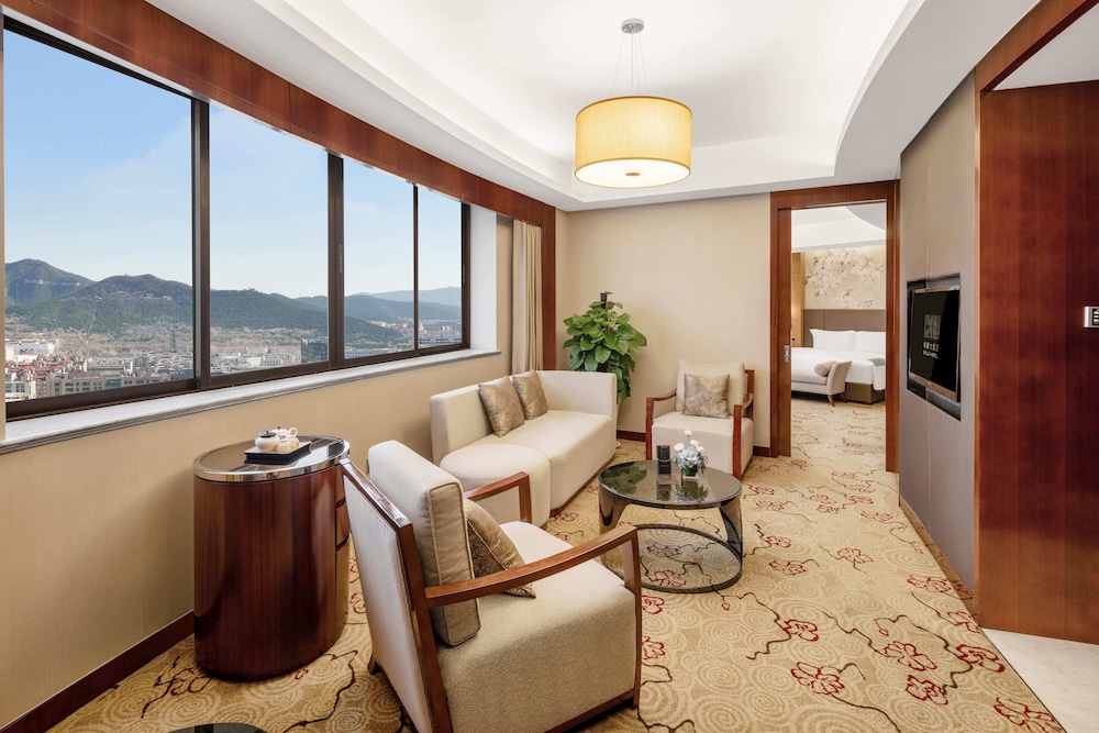 Enlux Hotel (Baotu Quanquan City Plaza) 45/59