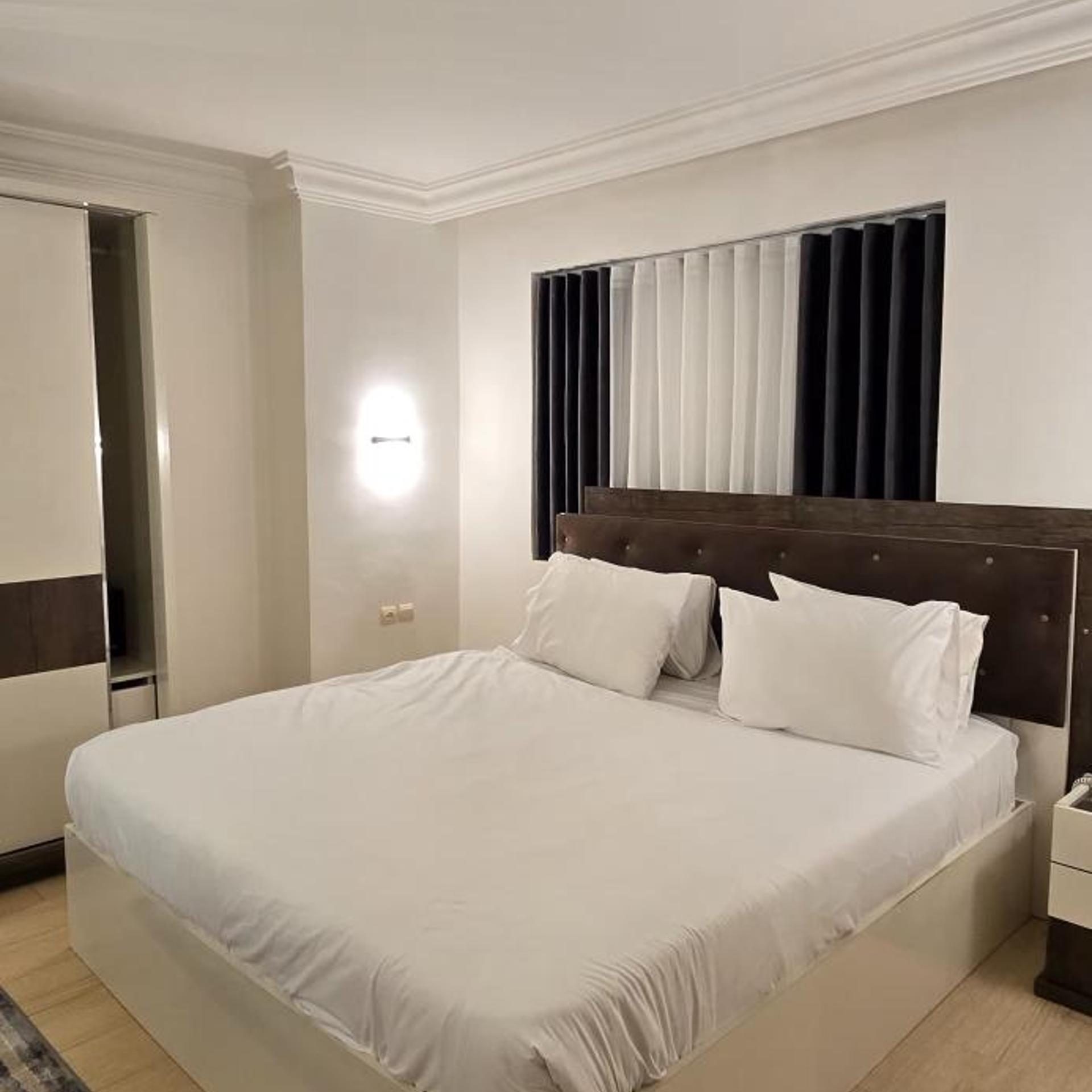 Balcony Hotel and Suites 14/49