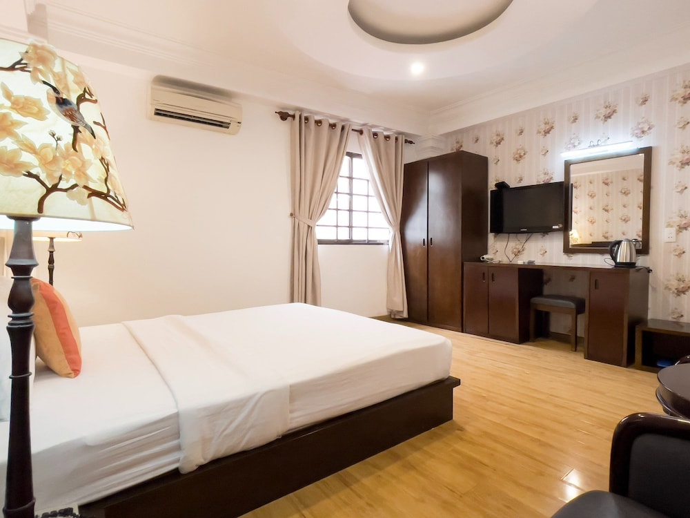 Little Brick Saigon Hotel 30/45