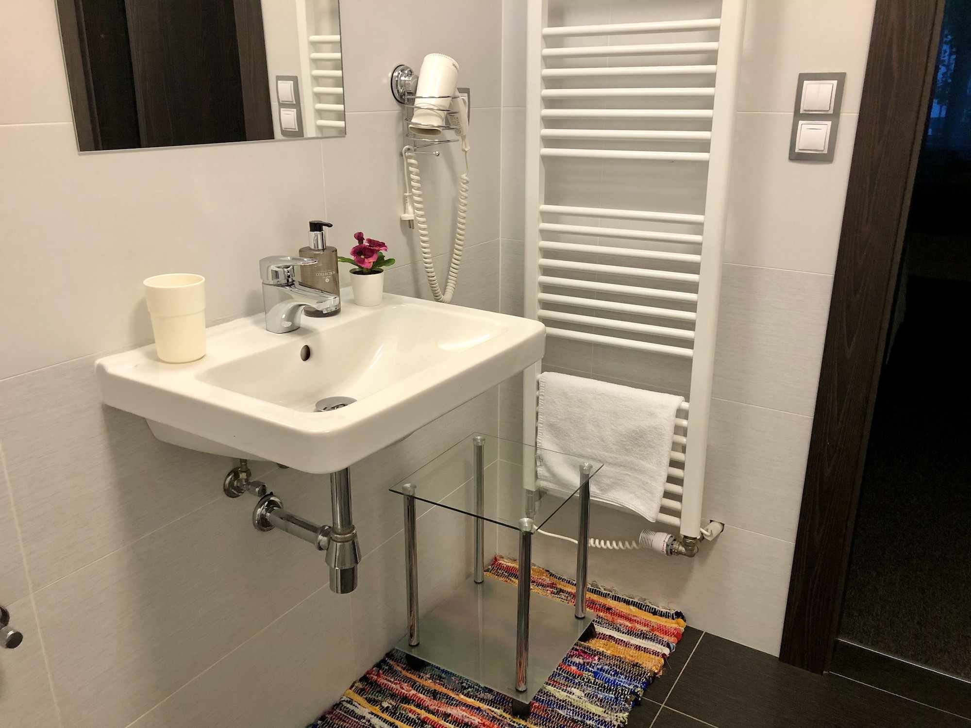غرفة سوبيريور بسرير كوين بإطلالة على الحديقة بشرفة، Hotel Shato 7/10