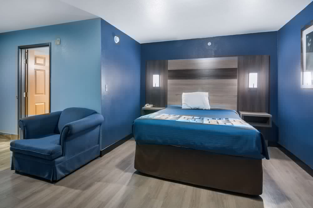 Rodeway Inn Carrollton I-35E 5/28