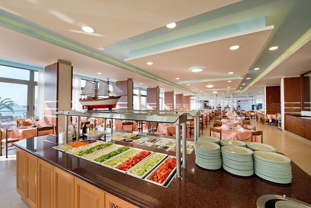 Belair Beach Hotel 39/50