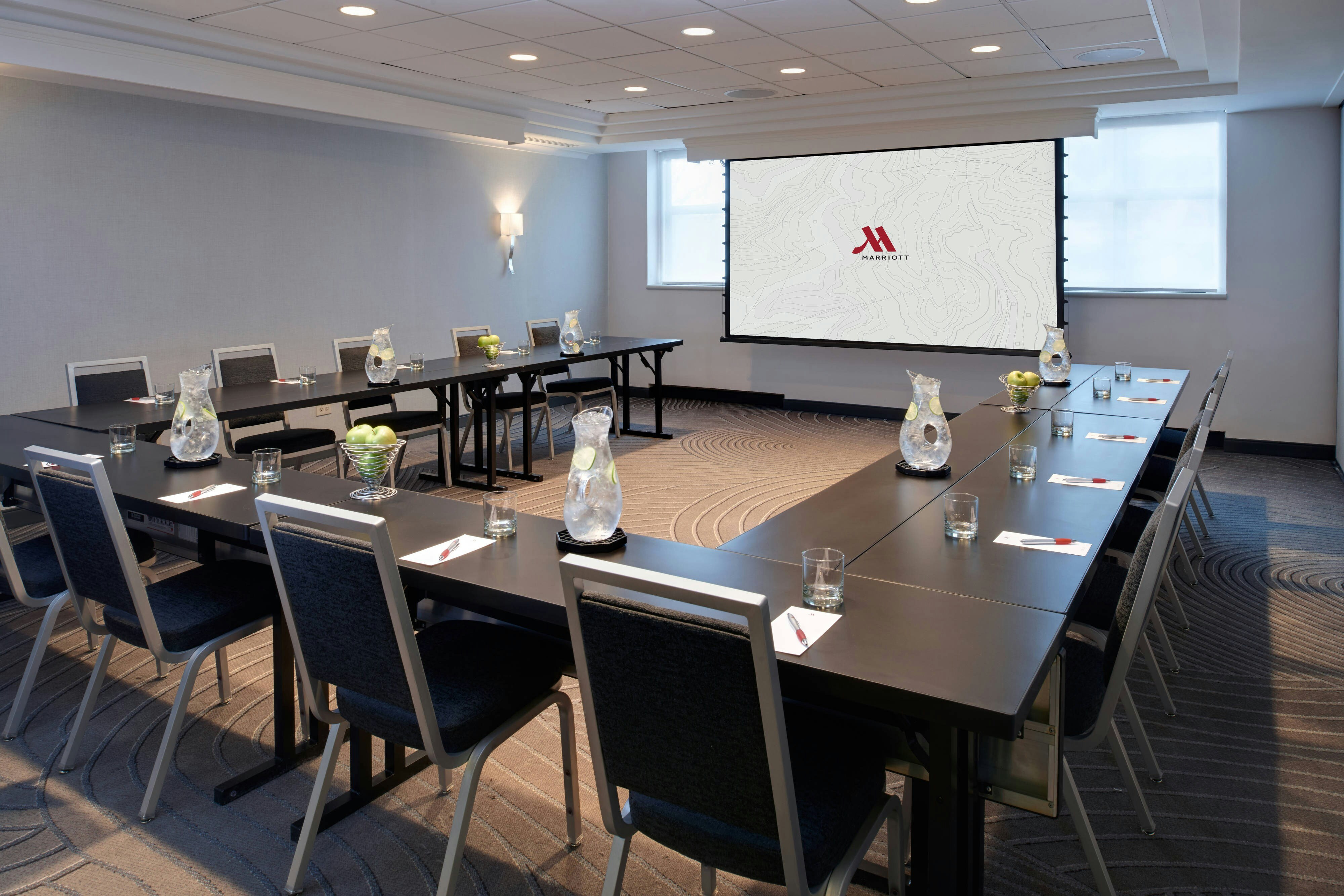 Marriott Suites Chicago O'hare 5/7