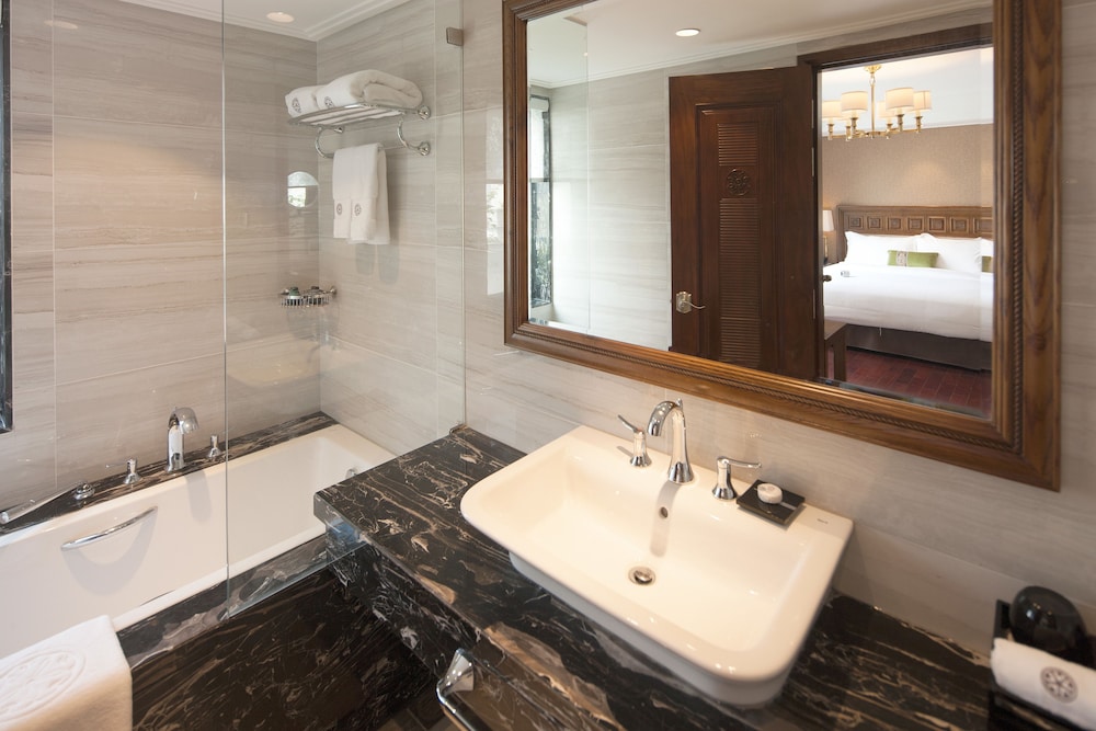 Peridot Gallery Classic Boutique Hotel 11/60