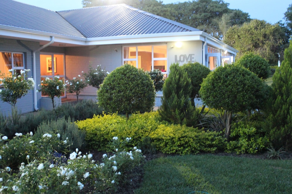 Nauntons Guest House 1/50