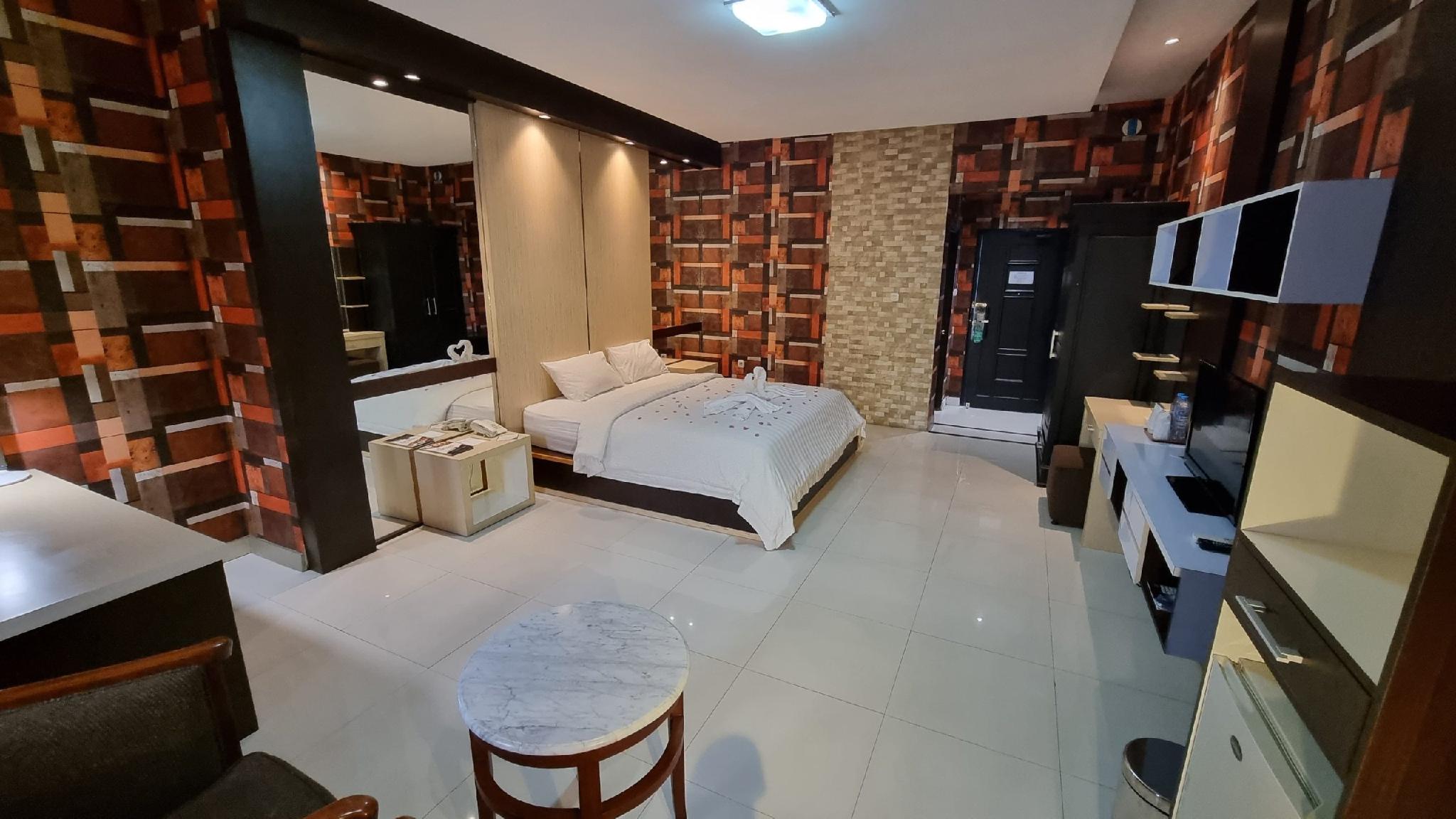 Swarna Dwipa Hotel 21/54