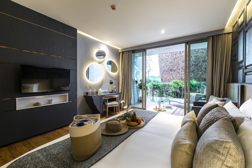 Wyndham Grand Nai Harn Beach Phuket 31/50