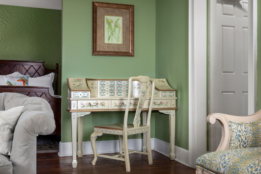 Suite, 2 Queen Beds, Hamilton-Turner Inn 4/7