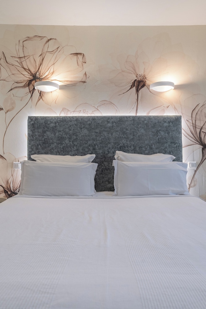 Azur Hotel 6/59