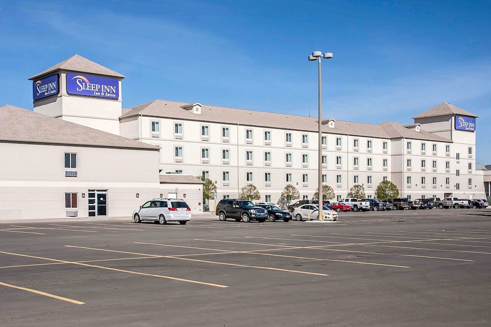 Sleep Inn and Suites Conference Center And Water Park 1/52