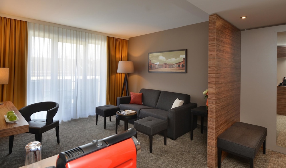 Best Western Plus Delta Park Hotel 41/53
