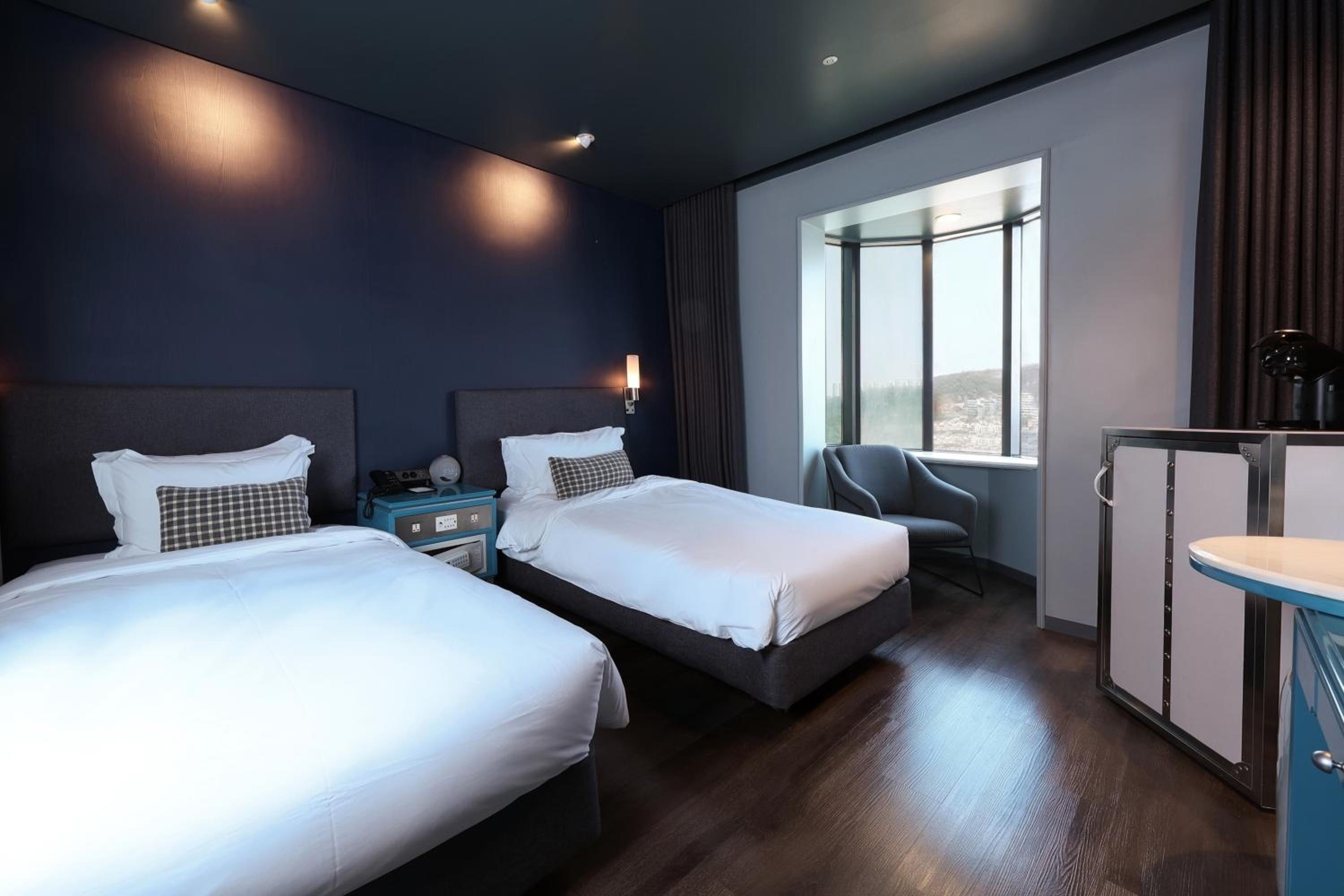 غرفة سوبيريور بسرير فردي، Imperial Palace Boutique Hotel Itaewon 3/10