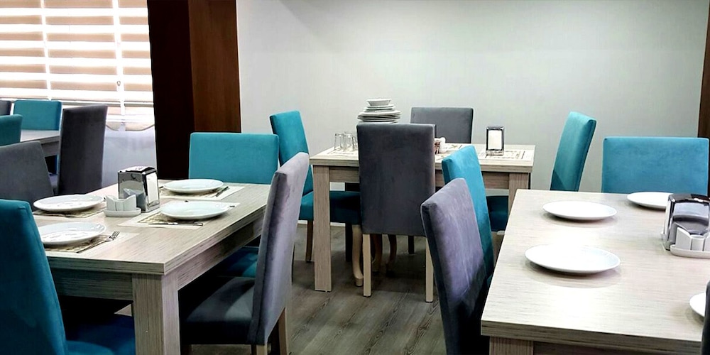 Ferah Hotel 19/22
