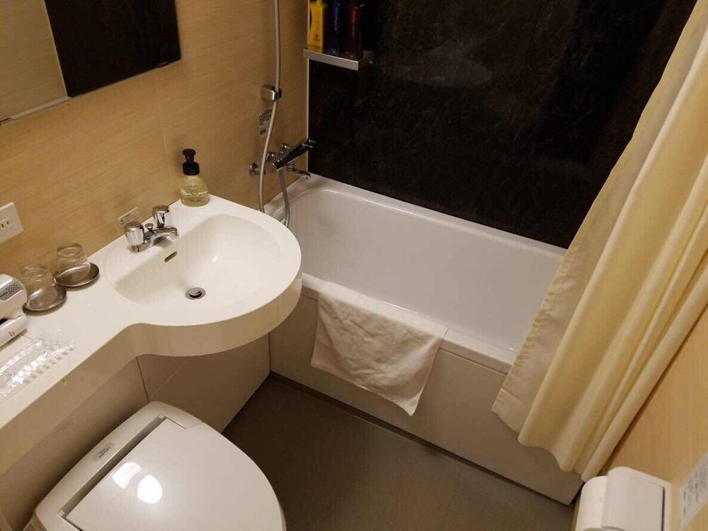 Candeo Hotels Matsuyama Okaido 49/50