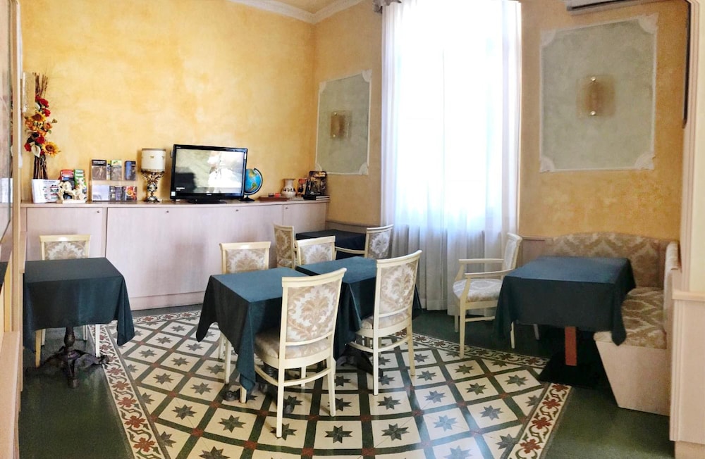 Hotel Villa Primavera 84/94