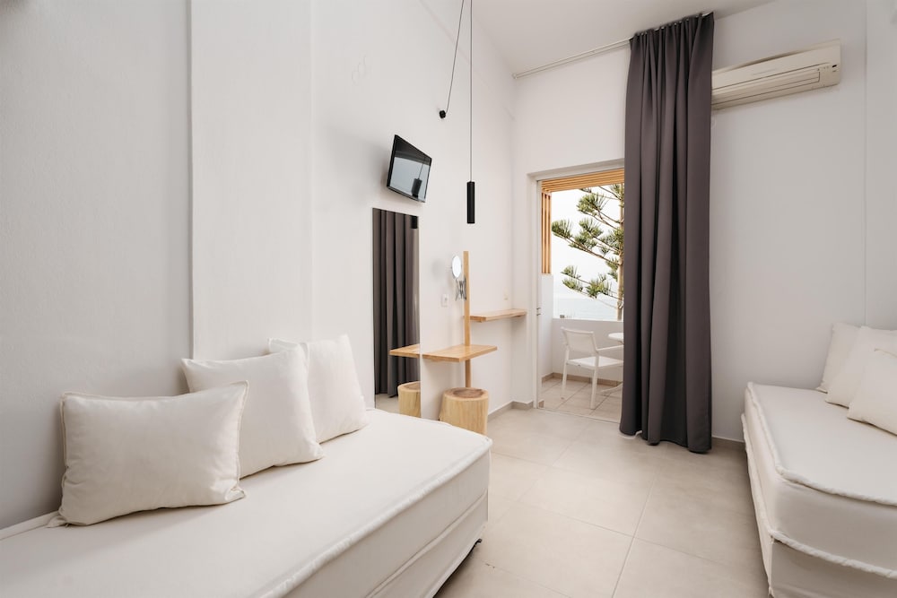 Petradi Beach Lounge Hotel 17/50