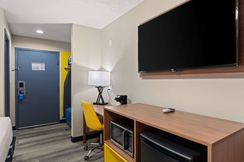 Days Inn by Wyndham Albuquerque I-25 33/50
