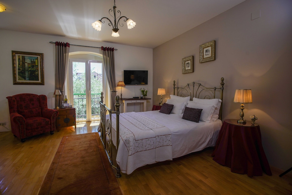 Boutique Guest Accommodation Zephyrus 38/80