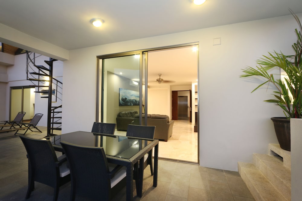 Sky Penthouses At Oceano 35/50