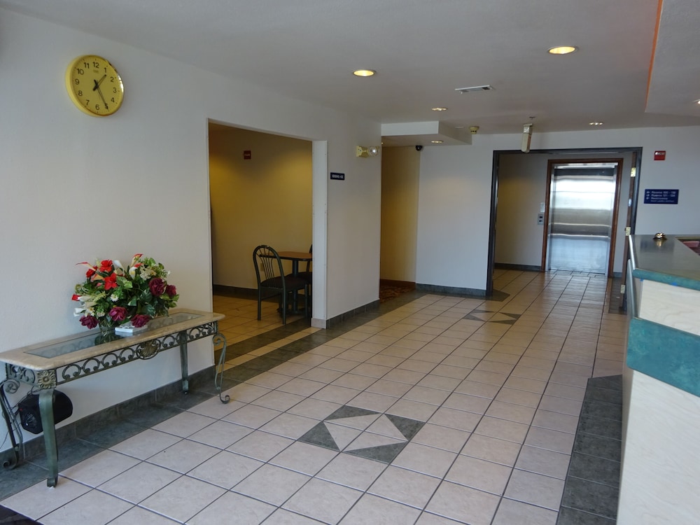 Motel6 Fort Worth, TX - Burleson 10/60