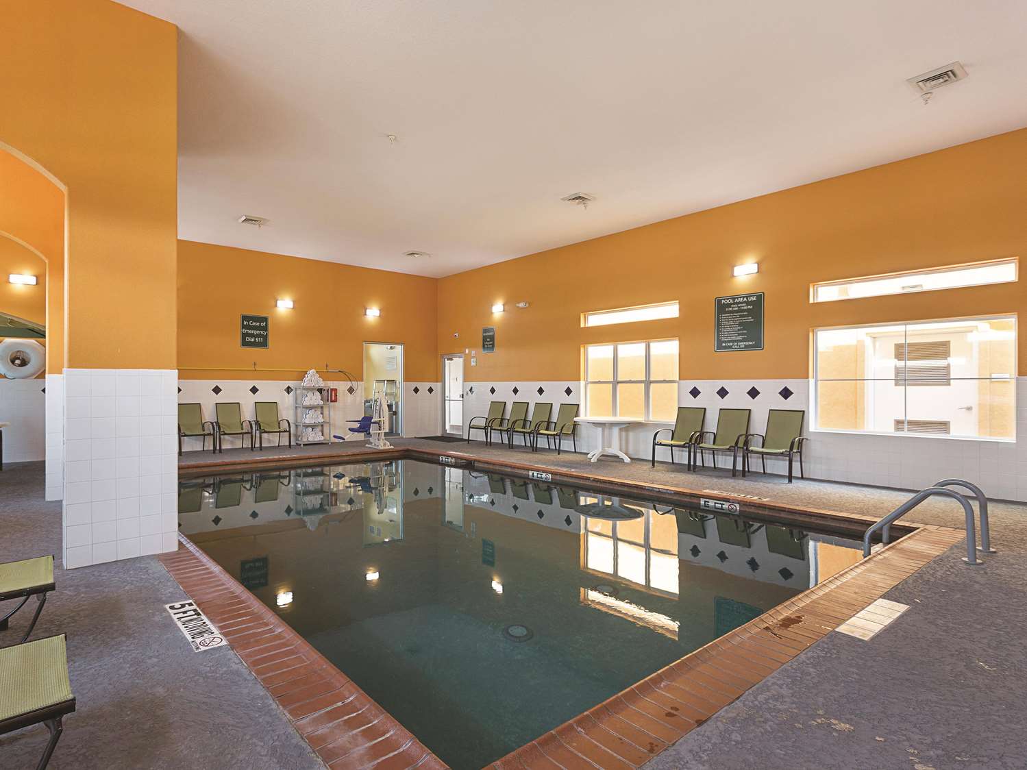 La Quinta Inn & Suites by Wyndham Houston Channelview 36/66