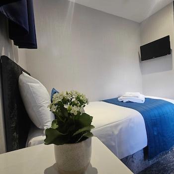 Great, Junior, Single, Double Bed