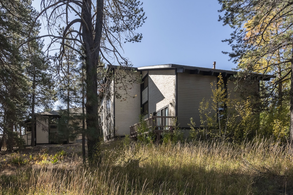 The Inn at Truckee 35/41