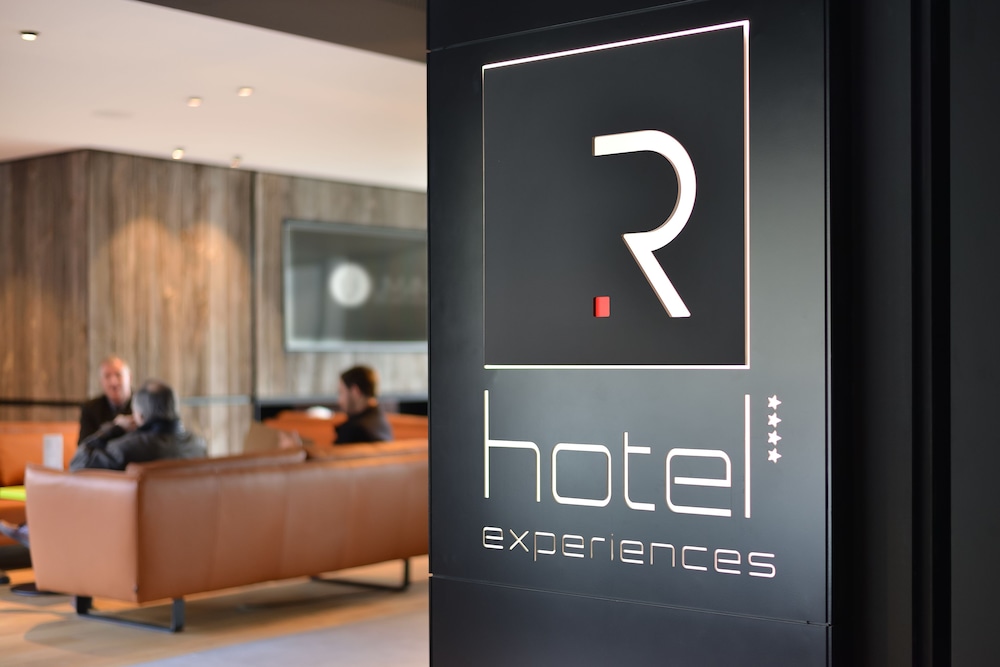 R hotel experiences 26/58