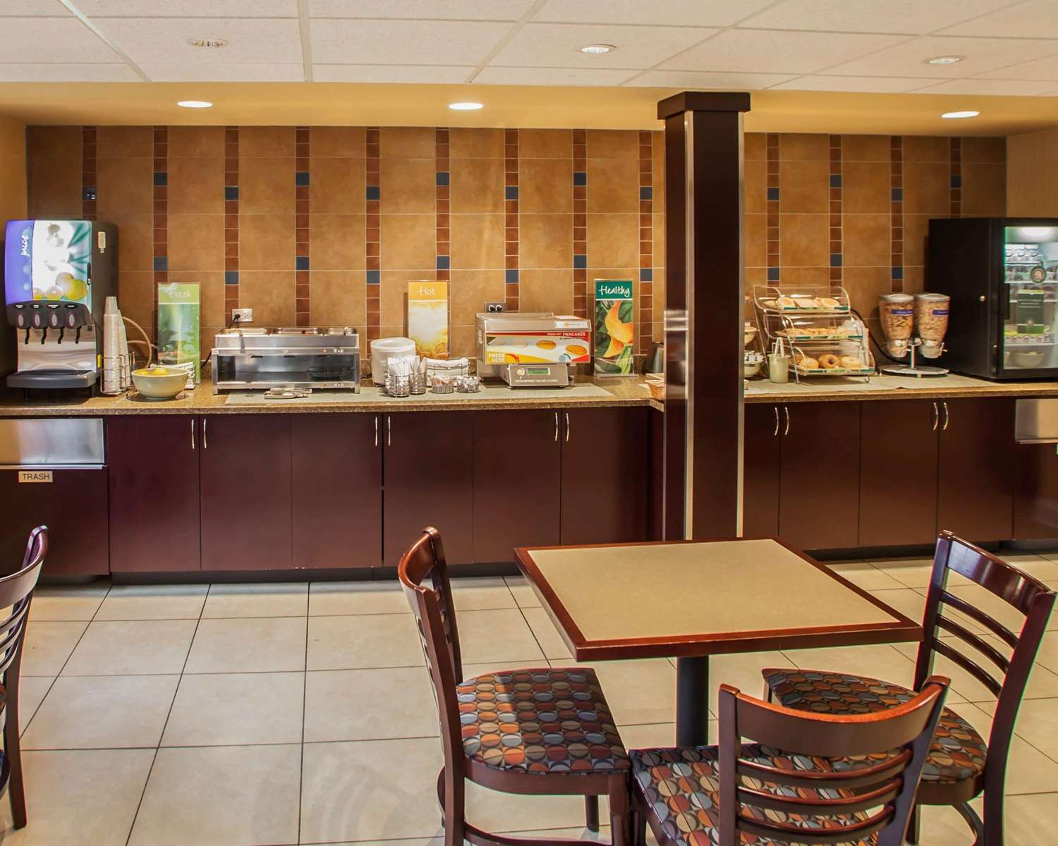 Quality Inn & Suites St Charles -West Chicago 24/40