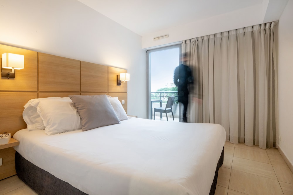شقة بسرير مزدوج مع أريكة، Nemea Le Lido Cagnes sur Mer 3/7