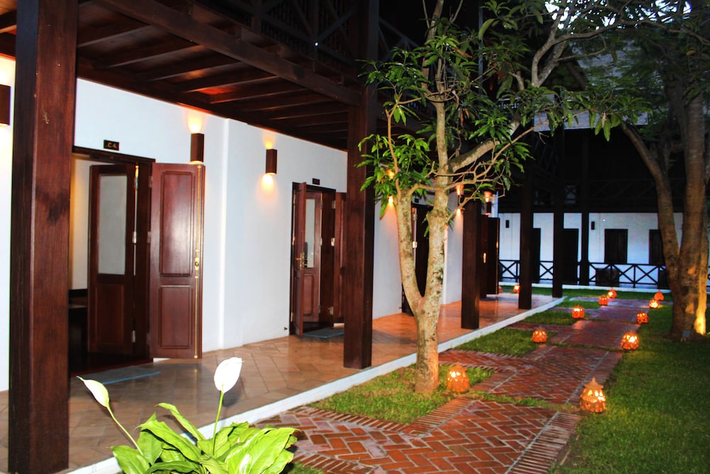 MOUANG LUANG HOTEL 40/47