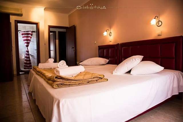 Christina Hotel 33/50