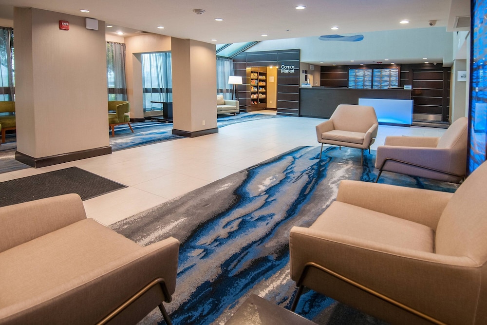 Fairfield Inn Suites Dallas Dfw Airport South Irving 34/46