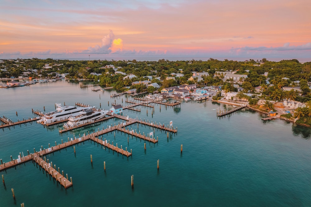 Valentines Resort &amp; Marina 63/66